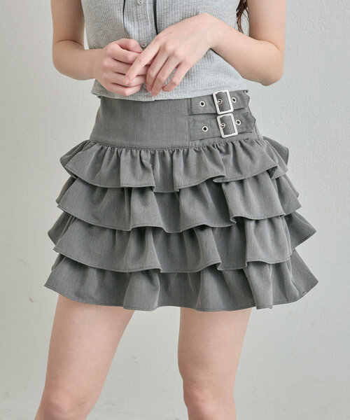 OLIVE des OLIVE（オリーブデオリーブ）の「ダブルバックルフリルスカート（スカート・レディース・オフホワイト/アイボリー/チャコールグレー・FREE）」の3枚目の写真