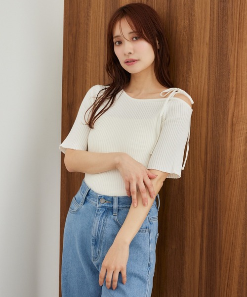 mysty woman(ミスティウーマン)の「アシメネックストリングプルオーバー 493903(ニット/セーター・レディース・ブラック/オフホワイト/ブラウン系その他・FREE)」の11枚目の写真