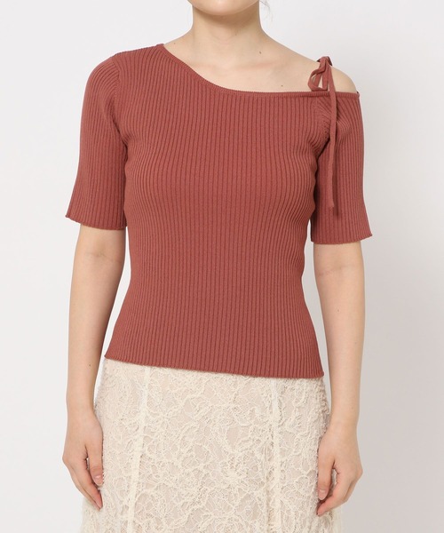 mysty woman(ミスティウーマン)の「アシメネックストリングプルオーバー 493903(ニット/セーター・レディース・ブラック/オフホワイト/ブラウン系その他・FREE)」の8枚目の写真