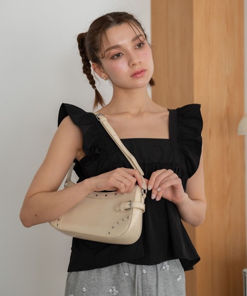 Nu(ニュー)の「【Nu】スタッズ付きショルダーバッグ(ショルダーバッグ・レディース・ピンク/ブラック/オフホワイト・ONE SIZE)」の10枚目の写真