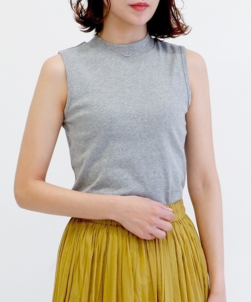 CLOTHY(クロシィ)の「【なめらかなコットン100%フライス素材】ノースリプチハイトップス(タンクトップ・レディース・ブラック/ホワイト/ネイビー/グレー/カーキ/チャコールグレー/ラベンダー/ローズ/ブルー/モカ/グレイッシュベージュ/オフホワイト・MEDIUM/LARGE)」の5枚目の写真