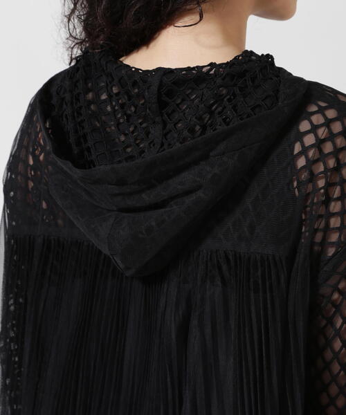 AULA AILA(アウラアイラ)の「AULA AILA(アウラ アイラ)別注バックプリーツメッシュフーディ(パーカー・レディース・ブラック/ホワイト・0)」の18枚目の写真