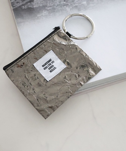 LEPSIM（レプシィム）の「カラビナワッシャーポーチ　328051（ポーチ・レディース・グレー/オフホワイト/ブラック/ライトピンク/ブラウン・ONE SIZE）」の3枚目の写真