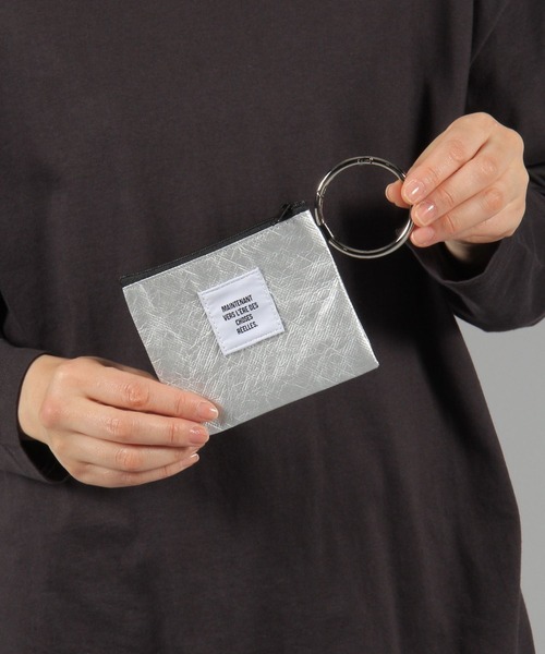 LEPSIM（レプシィム）の「カラビナワッシャーポーチ　328051（ポーチ・レディース・グレー/オフホワイト/ブラック/ライトピンク/ブラウン・ONE SIZE）」の16枚目の写真