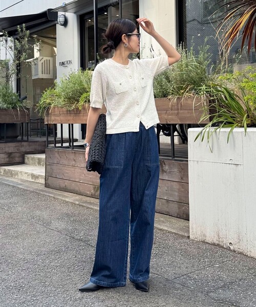 fredy emue（フレディエミュ）の「ライトオンスデニムベイカーイージーパンツ（デニムパンツ・レディース・ネイビー/ブルー/アイボリー・38/36）」の16枚目の写真