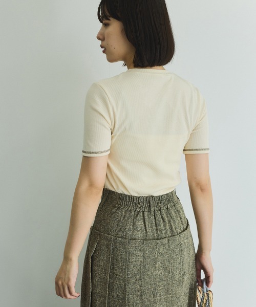 VICKY(ビッキー)の「カットリブハイショクステッチTシャツ≪手洗い可能≫(Tシャツ/カットソー・レディース・オフホワイト/ブラック・M)」の4枚目の写真