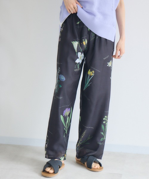 KATHARINE ROSS（キャサリンロス）の「【KATHARINE ROSS】Vintage flower パンツ（その他パンツ・レディース・ブラック/アイボリー・MEDIUM）」の2枚目の写真