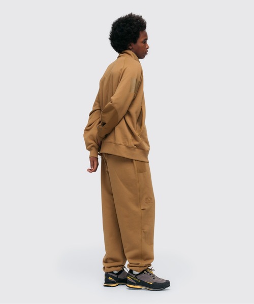 WILD THINGS（ワイルドシングス）の「フルーツオブザルームスペシャル オーダー スウェットモンスターパンツ│FRUIT OF THE LOOM SP SWEAT MONSTER PANTS（スウェットパンツ・メンズ・ブラック/タン・M/L）」の8枚目の写真