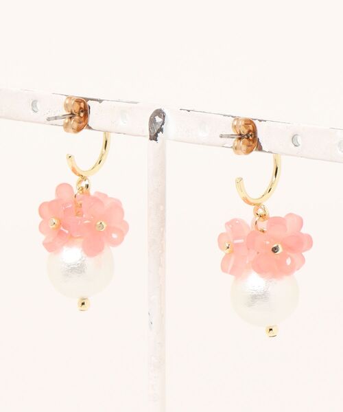 tone（トーン）の「【R】805 ピンクフラワー コットンパール フープピアス(MA)（ピアス（両耳用）・レディース・ピンク・FREE）」の2枚目の写真