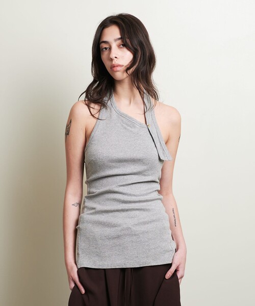 ＜ATTISESSION＞バックタイ ホルターネック トップス ATTISESSION＞バックタイ ホルターネック トップス（Tシャツ