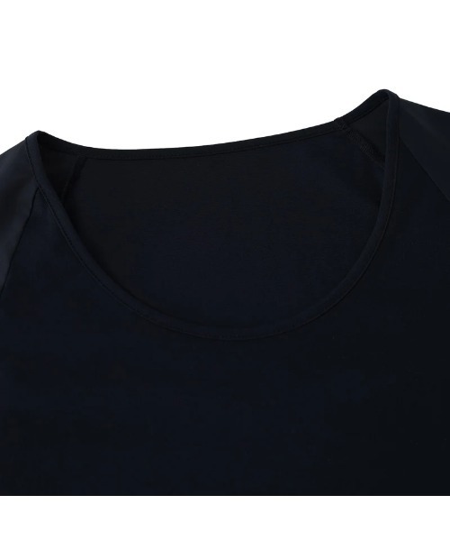 ZOY(ゾーイ)の「WOMEN UVカット 長袖インナー(Tシャツ/カットソー・レディース・ホワイト/ネイビー・SMALL/LARGE/MEDIUM)」の5枚目の写真