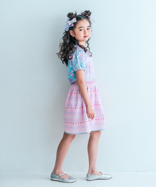 fafa(フェフェ)の「CARLA | エプロン(ワンピース・キッズ・ピンク系その他・SMALL/MEDIUM)」の3枚目の写真