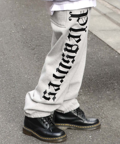 PLEASURES(プレジャー)の「PLEASURES/プレジャーズ Burnout Sweat Pants スウェットパンツ ワイド リラックス(スウェットパンツ・メンズ・グレー・S)」の16枚目の写真