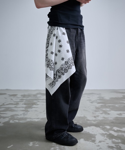 NUMBER (N)INE（ナンバーナイン）の「【NUMBER(N)INE/ナンバーナイン】PAISLEY PRINTED BANDANA MADE IN USA / ペイズリー プリント バンダナ（バンダナ/スカーフ・メンズ・ブラック/ホワイト・FREE）」の3枚目の写真