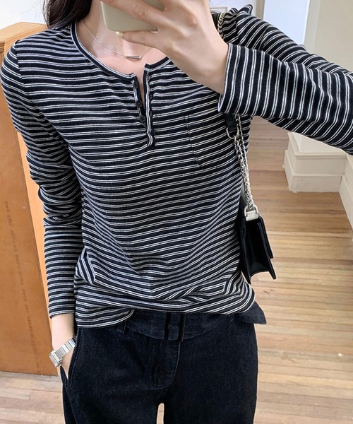MEMECLE(メメクル)の「【 MEMECLE / メメクル 】ヘンリーネック ボーダーカットソー(Tシャツ/カットソー・レディース・アイボリー/ブラック・M/L/S)」の6枚目の写真