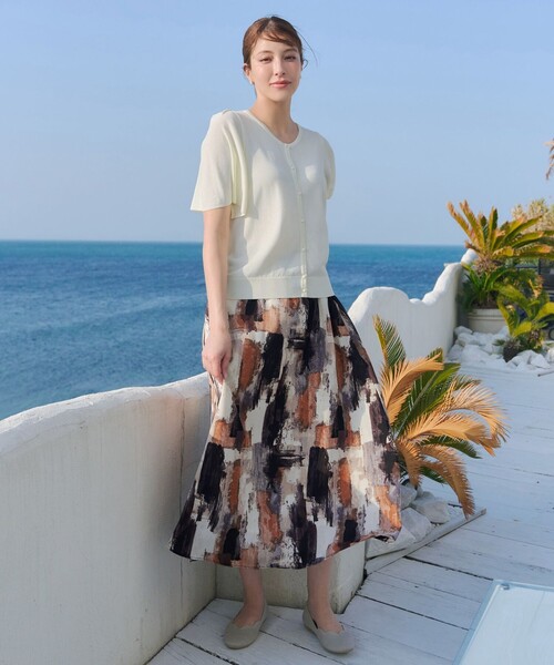 Tiaclasse（ティアクラッセ）の「ペイント柄スカート（スカート・レディース・カーキ/オレンジ・FREE）」の2枚目の写真