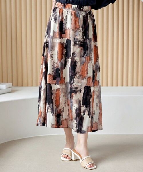 Tiaclasse（ティアクラッセ）の「ペイント柄スカート（スカート・レディース・カーキ/オレンジ・FREE）」の3枚目の写真