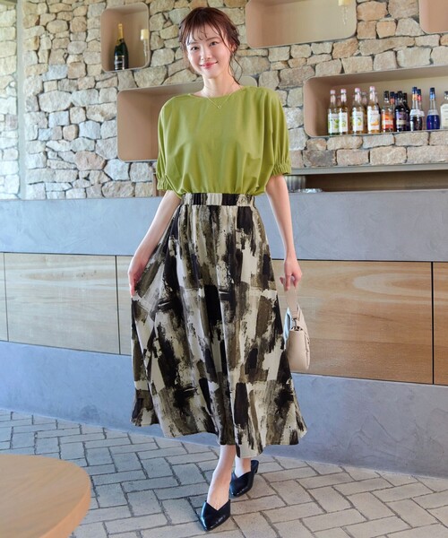 Tiaclasse（ティアクラッセ）の「ペイント柄スカート（スカート・レディース・カーキ/オレンジ・FREE）」の14枚目の写真