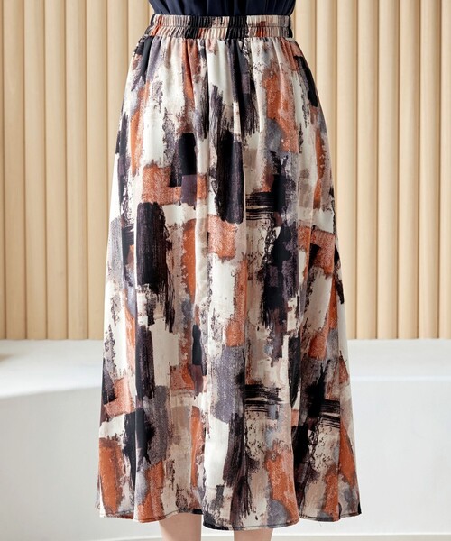 Tiaclasse（ティアクラッセ）の「ペイント柄スカート（スカート・レディース・カーキ/オレンジ・FREE）」の17枚目の写真