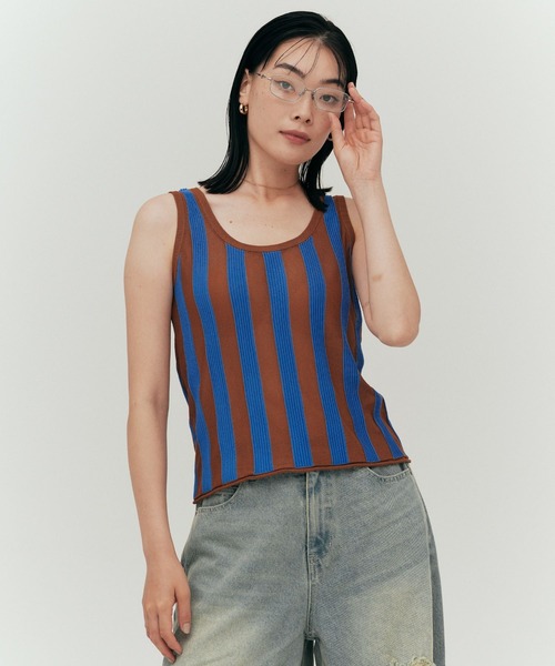YOOU(ユー)の「ストライプニット/デザインタンクトップ × ノースリーブニット(ニット/セーター・レディース・ブルー/ブラウン/ホワイト・FREE)」の5枚目の写真