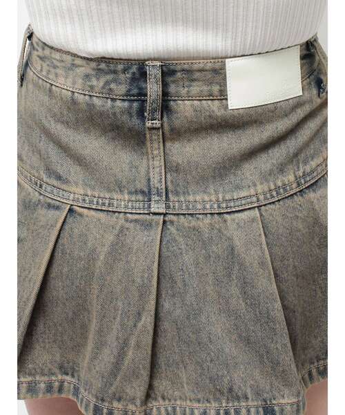 GYDA(ジェイダ)の「ハイウエストGG POKETプリーツデニムスカートライクショートパンツ(デニムスカート・レディース・ブルー/ライトブルー・SMALL/MEDIUM)」の7枚目の写真