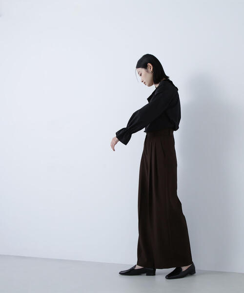 NATURAL BEAUTY BASIC(ナチュラルビューティーベーシック)の「◇ラッフルブラウス(シャツ/ブラウス・レディース・ブルー/オフホワイト/ブラック・FREE)」の5枚目の写真