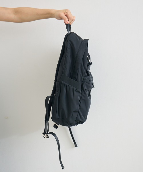 KATHARINE ROSS(キャサリンロス)の「【KATHARINE ROSS】ポリエステルヴェリアスバックパック(バックパック/リュック・レディース・グレー/ブラック・MEDIUM)」の15枚目の写真