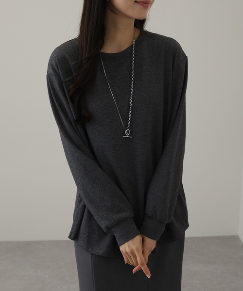 DAYRA(デイラ)の「クルーネック オーバーサイズ ベーシック 長袖 カットソー(Tシャツ/カットソー・レディース・グレー/ダークグレー・S/FREE)」の4枚目の写真