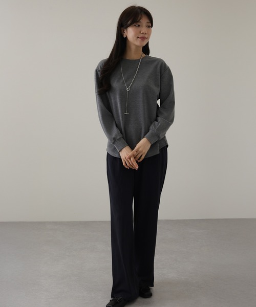 DAYRA(デイラ)の「クルーネック オーバーサイズ ベーシック 長袖 カットソー(Tシャツ/カットソー・レディース・グレー/ダークグレー・S/FREE)」の6枚目の写真