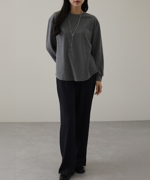 DAYRA(デイラ)の「クルーネック オーバーサイズ ベーシック 長袖 カットソー(Tシャツ/カットソー・レディース・グレー/ダークグレー・S/FREE)」の8枚目の写真