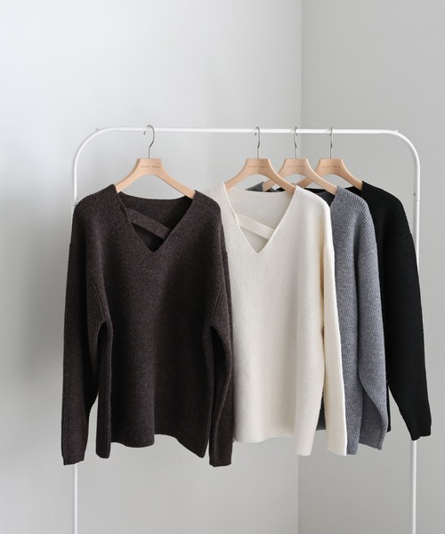 select MOCA（セレクトモカ）の「アシンメトリーVネックニットトップス（ニット/セーター・レディース・アイボリー/グレー/ブラウン/ブラック・FREE）」の5枚目の写真