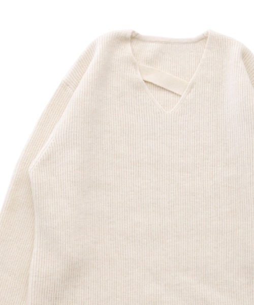 select MOCA（セレクトモカ）の「アシンメトリーVネックニットトップス（ニット/セーター・レディース・アイボリー/グレー/ブラウン/ブラック・FREE）」の14枚目の写真