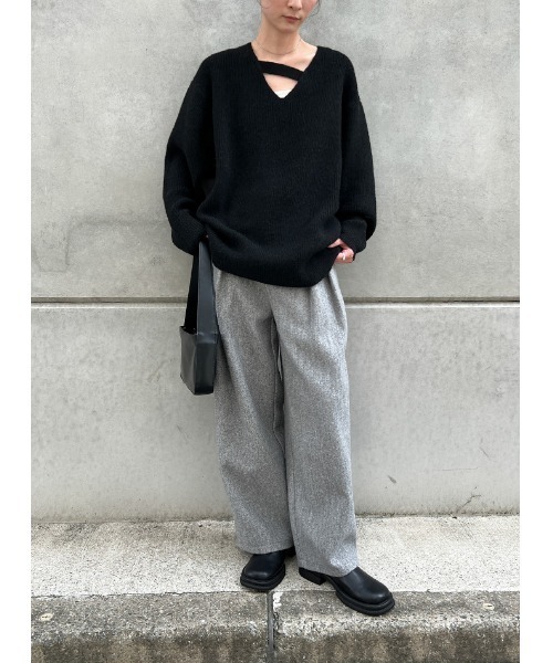 セール】アシンメトリーVネックニットトップス（ニット/セーター