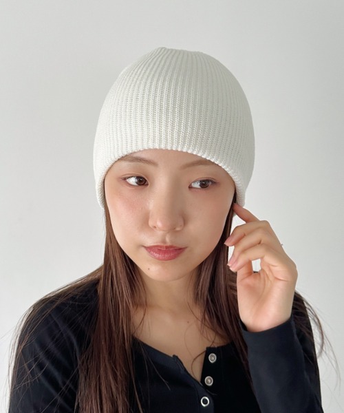 CLEA（クレア）の「【13色展開】シンプルビーニー（ニットキャップ/ビーニー・レディース・ブラック/カーキ/ブルー/チャコールグレー/オレンジ/パープル/ネイビー/マスタード/ホワイト/レッド/ブラウン/オレンジ系その他/ピンク・FREE）」の17枚目の写真