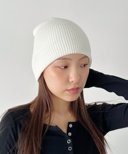 CLEA（クレア）の「【13色展開】シンプルビーニー（ニットキャップ/ビーニー・レディース・ブラック/カーキ/ブルー/チャコールグレー/オレンジ/パープル/ネイビー/マスタード/ホワイト/レッド/ブラウン/オレンジ系その他/ピンク・FREE）」の18枚目の写真