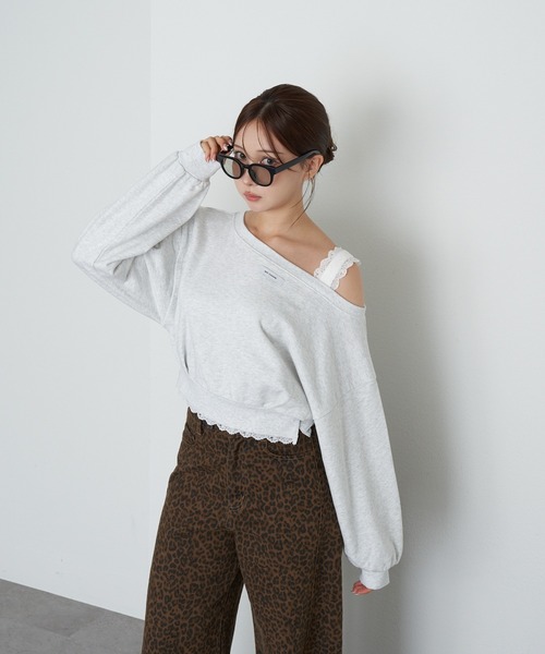 RAY CASSIN(レイカズン)の「レースレイヤードワンショルルーズスウェット(スウェット・レディース・ホワイト系その他/グレー/チャコールグレー・FREE)」の5枚目の写真