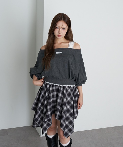 RAY CASSIN(レイカズン)の「レースレイヤードワンショルルーズスウェット(スウェット・レディース・ホワイト系その他/グレー/チャコールグレー・FREE)」の13枚目の写真