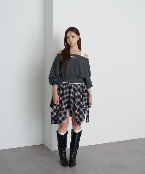 RAY CASSIN(レイカズン)の「レースレイヤードワンショルルーズスウェット(スウェット・レディース・ホワイト系その他/グレー/チャコールグレー・FREE)」の14枚目の写真