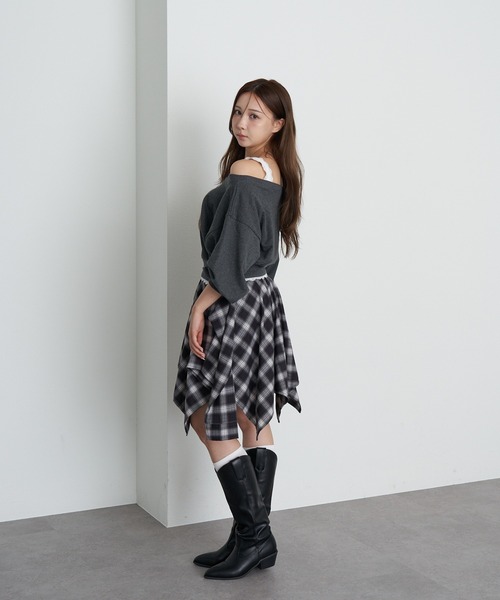 RAY CASSIN(レイカズン)の「レースレイヤードワンショルルーズスウェット(スウェット・レディース・ホワイト系その他/グレー/チャコールグレー・FREE)」の15枚目の写真