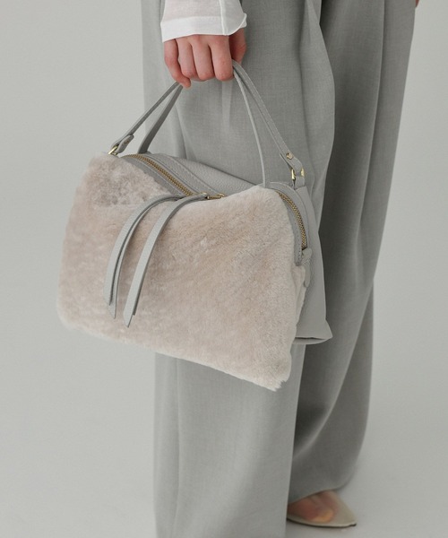 RIPANI(リパーニ)の「【RIPANI】ムートンレザーBAG(ハンドバッグ・レディース・ライトブラウン/ライトベージュ・フリー)」の2枚目の写真