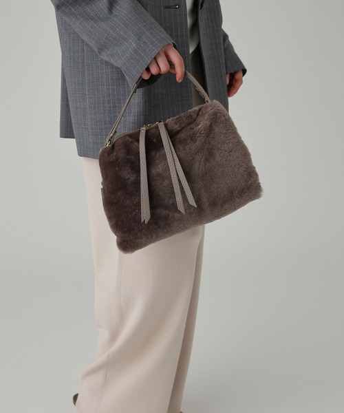 RIPANI(リパーニ)の「【RIPANI】ムートンレザーBAG(ハンドバッグ・レディース・ライトブラウン/ライトベージュ・フリー)」の3枚目の写真
