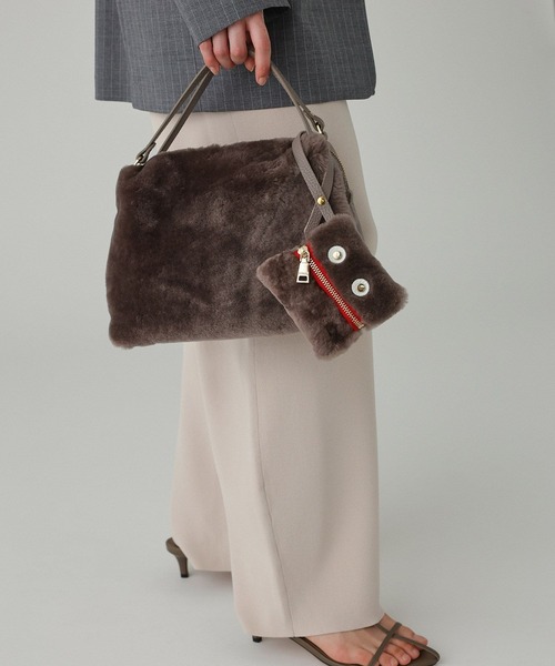 RIPANI(リパーニ)の「【RIPANI】ムートンレザーBAG(ハンドバッグ・レディース・ライトブラウン/ライトベージュ・フリー)」の4枚目の写真