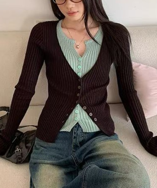 Achic(アシック)の「【大人気カラー】チョコミントカラーレイヤード風ニット(ニット/セーター・レディース・ブラック/ブラウン・M)」の12枚目の写真