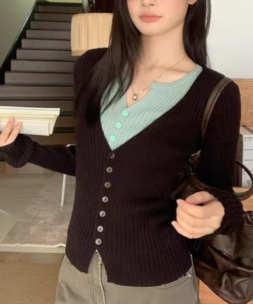 Achic(アシック)の「【大人気カラー】チョコミントカラーレイヤード風ニット(ニット/セーター・レディース・ブラック/ブラウン・M)」の17枚目の写真