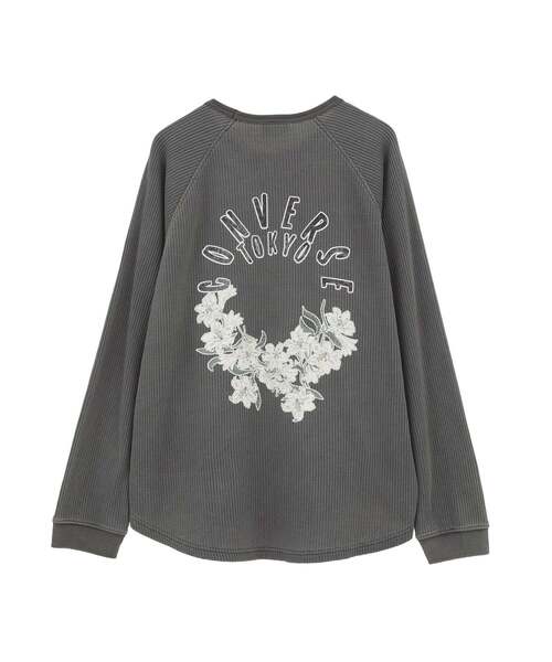 CONVERSE TOKYO（コンバーストウキョウ）の「FLOWER LOGO WAFFLE LONG TEE（Tシャツ/カットソー・レディース・ブラック/ブルー/ホワイト・MEDIUM/SMALL）」の11枚目の写真