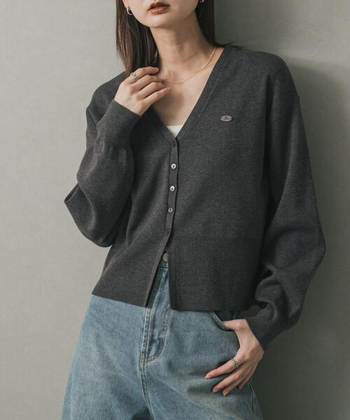 SENSE OF PLACE by URBAN RESEARCH（センスオブプレイスバイアーバンリサーチ）の「『WEB/一部店舗限定』プレートツキカーディガン（カーディガン/ボレロ・レディース・チャコールグレー/アイボリー/ネイビー/レッド・ONE）」の4枚目の写真