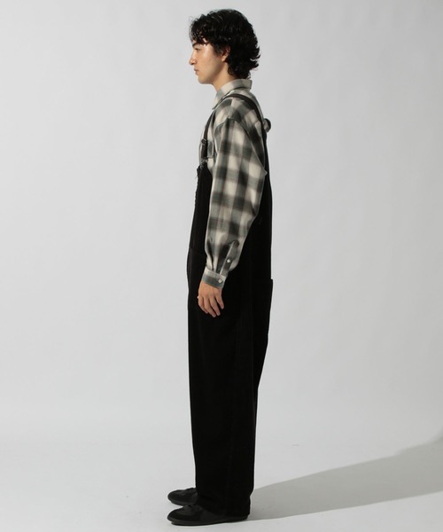 niko and...(ニコアンド)の「コーデュロイオーバーオール(サロペット/オーバーオール・メンズ・ブラウン/ブラック・MEDIUM/LARGE)」の22枚目の写真