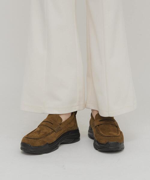 KBF（ケイビーエフ）の「スニーカーソールローファー（その他シューズ・レディース・ブラウン/ブラック・SMALL/MEDIUM/LARGE/LL）」の3枚目の写真