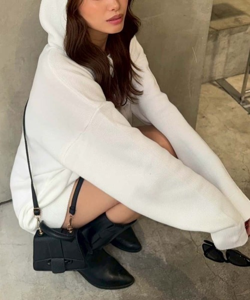 EGOIST（エゴイスト）の「ADVANCEニットトップス（ニット/セーター・レディース・ブラック/ボルドー/ホワイト・FREE）」の11枚目の写真