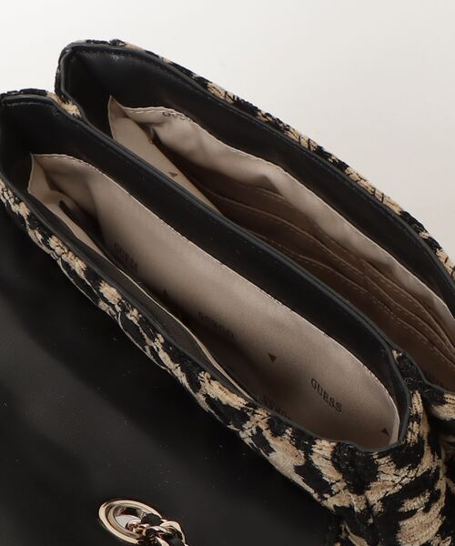 Guess（ゲス）の「GIULLY Ii 2 Compartment Convertible Flap ショルダーバッグ  （ショルダーバッグ・レディース・マルチ/レオパード・ONE SIZE）」の19枚目の写真